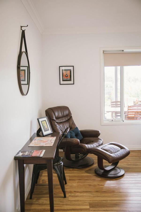 The Mains Guest House 2 Bedroom Farm Stay Corrigin ภายนอก รูปภาพ