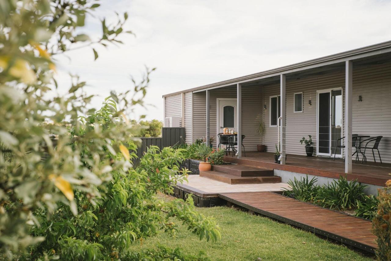 The Mains Guest House 2 Bedroom Farm Stay Corrigin ภายนอก รูปภาพ