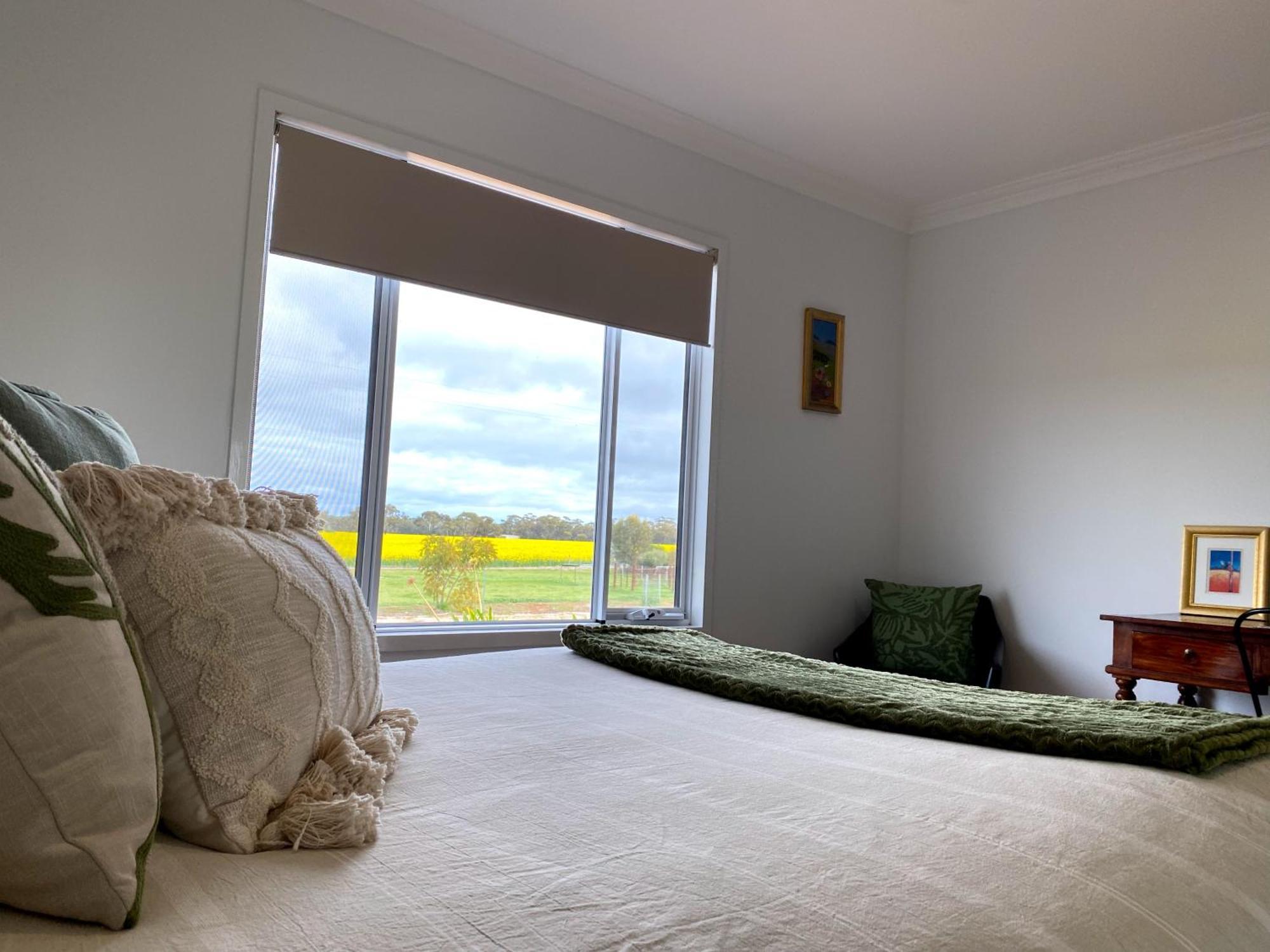 The Mains Guest House 2 Bedroom Farm Stay Corrigin ภายนอก รูปภาพ